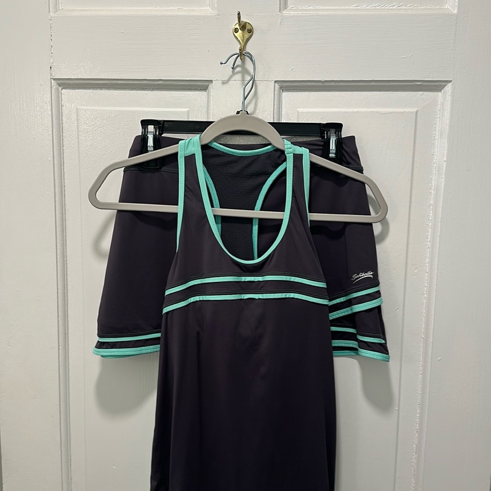 Sofibella Tennis top and skirt. size Large. Charcoal gray and mint green.